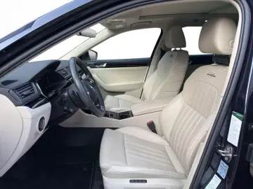 SKODA SUPERB COMBI 2.0 TDI DSG 4X4 200PS  L&K Navi LED