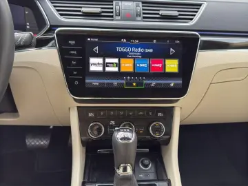 SKODA SUPERB COMBI 2.0 TDI DSG 4X4 200PS  L&K Navi LED