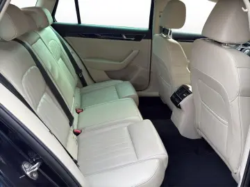 SKODA SUPERB COMBI 2.0 TDI DSG 4X4 200PS  L&K Navi LED