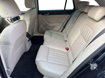 SKODA SUPERB COMBI 2.0 TDI DSG 4X4 200PS  L&K Navi LED