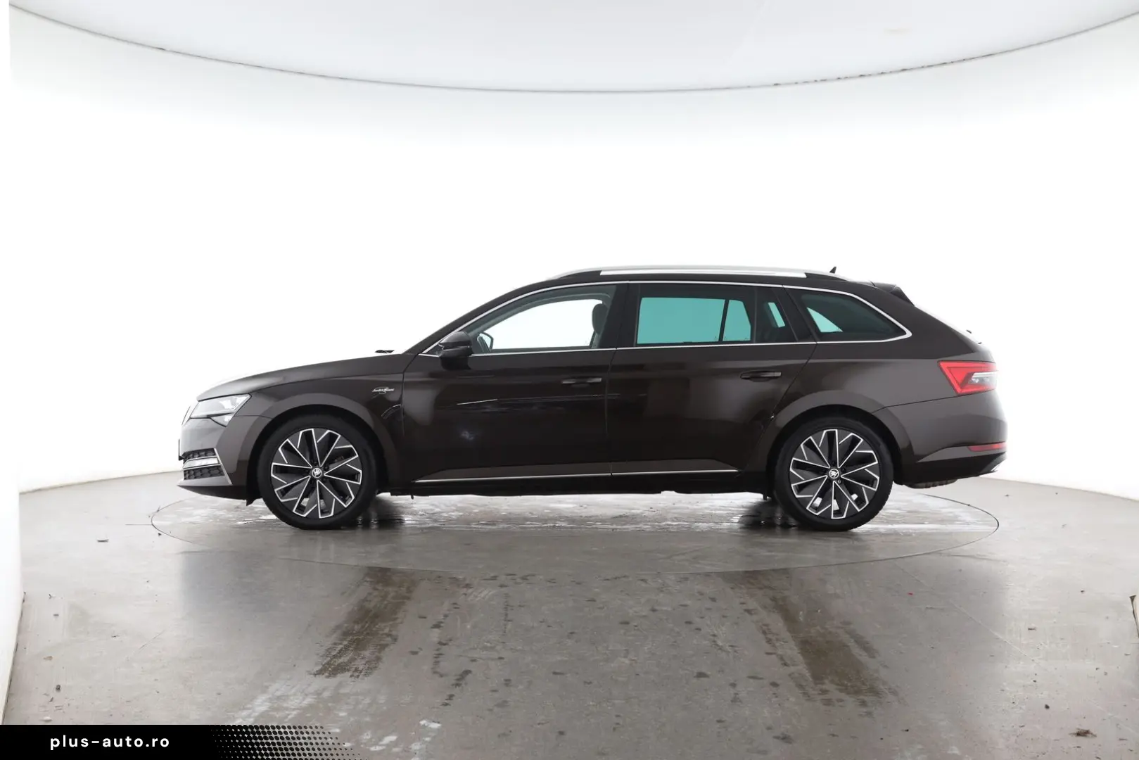 SKODA SUPERB COMBI 2.0 TDI DSG 4x4 L & K   STANDH.