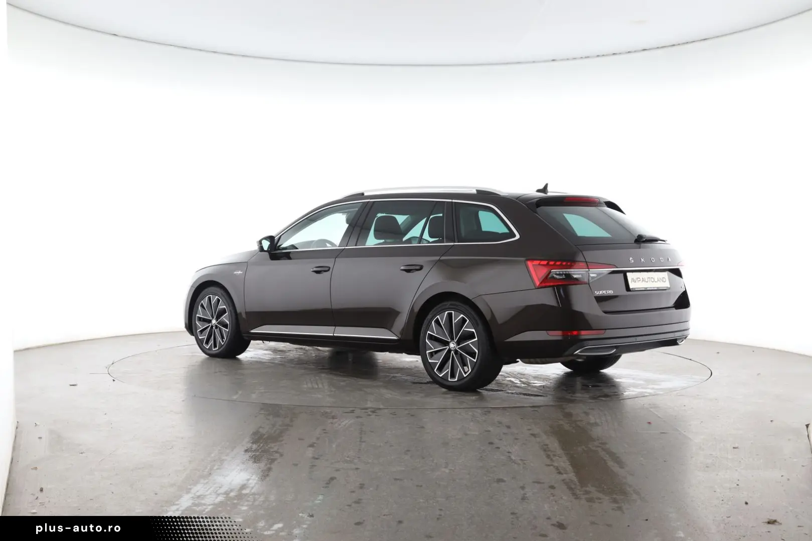 SKODA SUPERB COMBI 2.0 TDI DSG 4x4 L & K   STANDH.