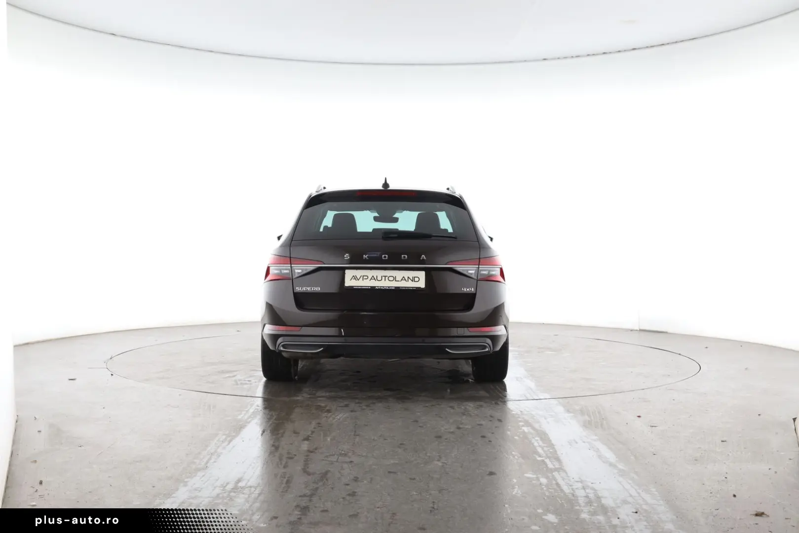 SKODA SUPERB COMBI 2.0 TDI DSG 4x4 L & K   STANDH.