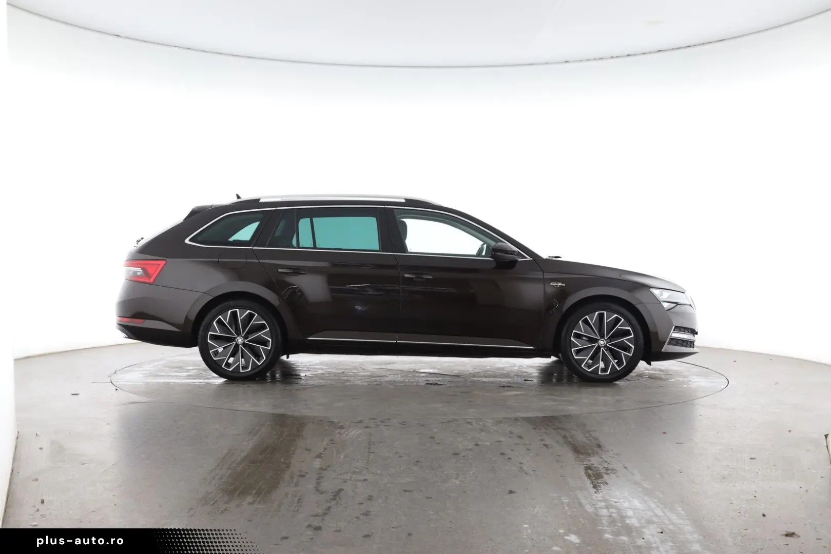 SKODA SUPERB COMBI 2.0 TDI DSG 4x4 L & K   STANDH.