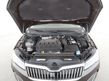 SKODA SUPERB COMBI 2.0 TDI DSG 4x4 L & K   STANDH.