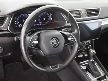 SKODA SUPERB COMBI 2.0 TDI DSG 4x4 L & K   STANDH.