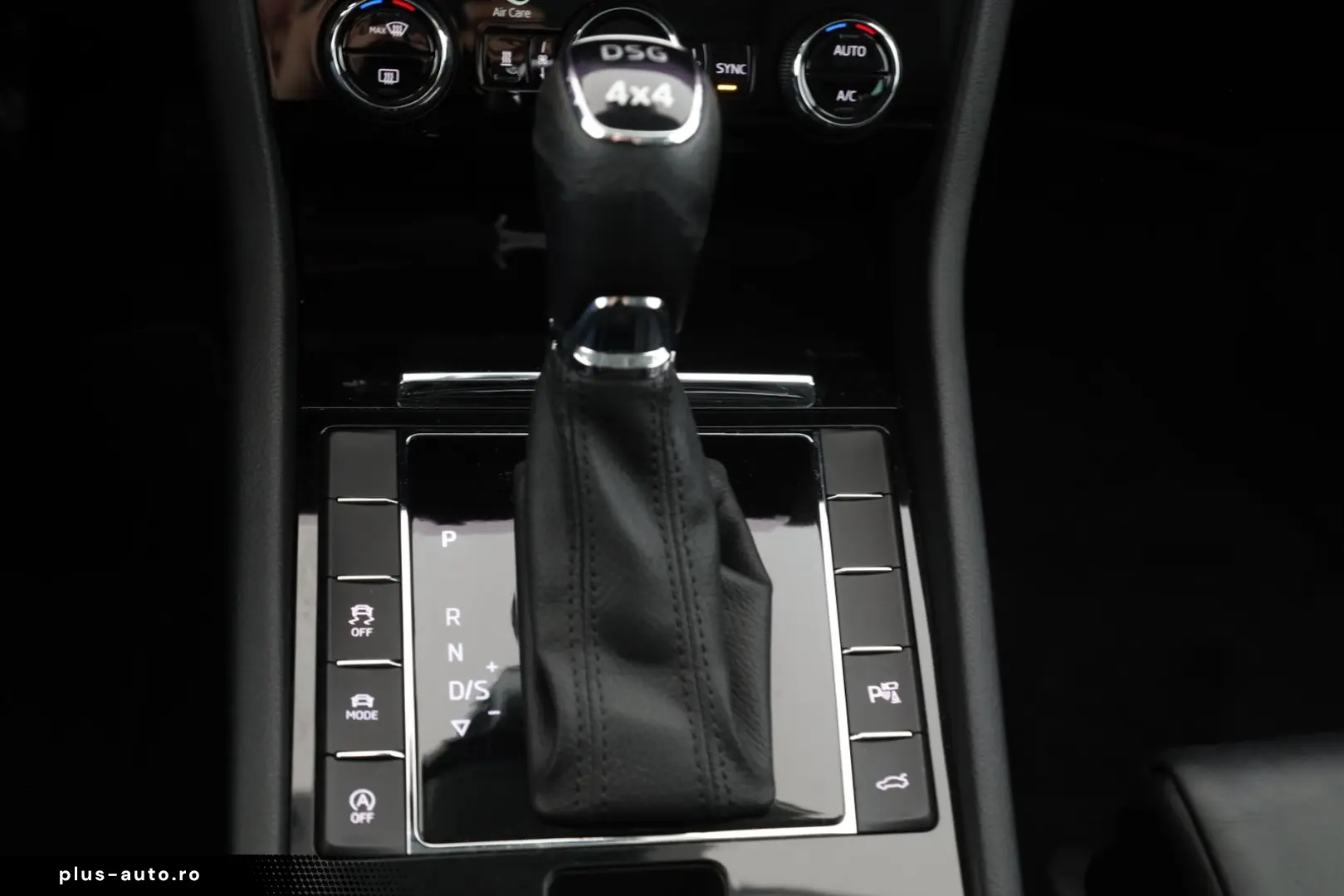 SKODA SUPERB COMBI 2.0 TDI DSG 4x4 L & K   STANDH.