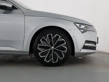 SKODA SUPERB COMBI L&K 2.0TDI DSG 4X4 STAND-HZ KAMERA