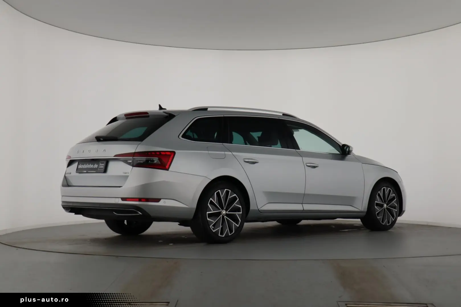 SKODA SUPERB COMBI L&K 2.0TDI DSG 4X4 STAND-HZ KAMERA