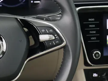 SKODA SUPERB COMBI L&K 2.0TDI DSG 4X4 STAND-HZ KAMERA