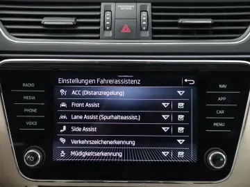 SKODA SUPERB COMBI L&K 2.0TDI DSG 4X4 STAND-HZ KAMERA