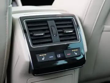 SKODA SUPERB COMBI L&K 2.0TDI DSG 4X4 STAND-HZ KAMERA