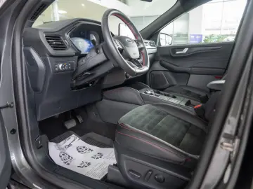 Ford Kuga Plug-In Hybrid Automatik  ST-Line