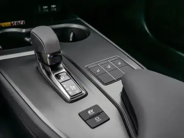 Lexus UX 300h F-Sport