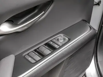 Lexus UX 300h F-Sport