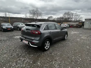Kia Niro 1.6 Plug-in Hybrid Silber