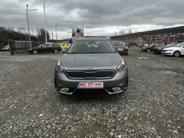 Kia Niro 1.6 Plug-in Hybrid Silber