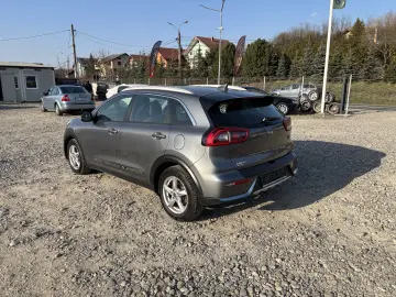 Kia Niro 1.6 Plug-in Hybrid Silber