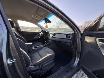 Kia Niro 1.6 Plug-in Hybrid Silber