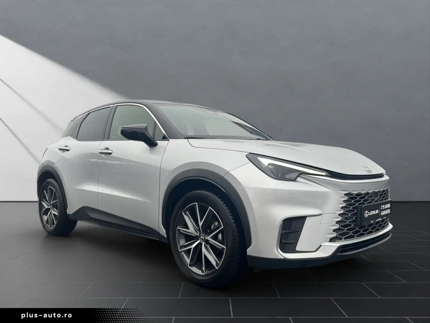 LEXUS LBX FWD Emotion LEDER NAVI  LED DACH IN SCHWARZ