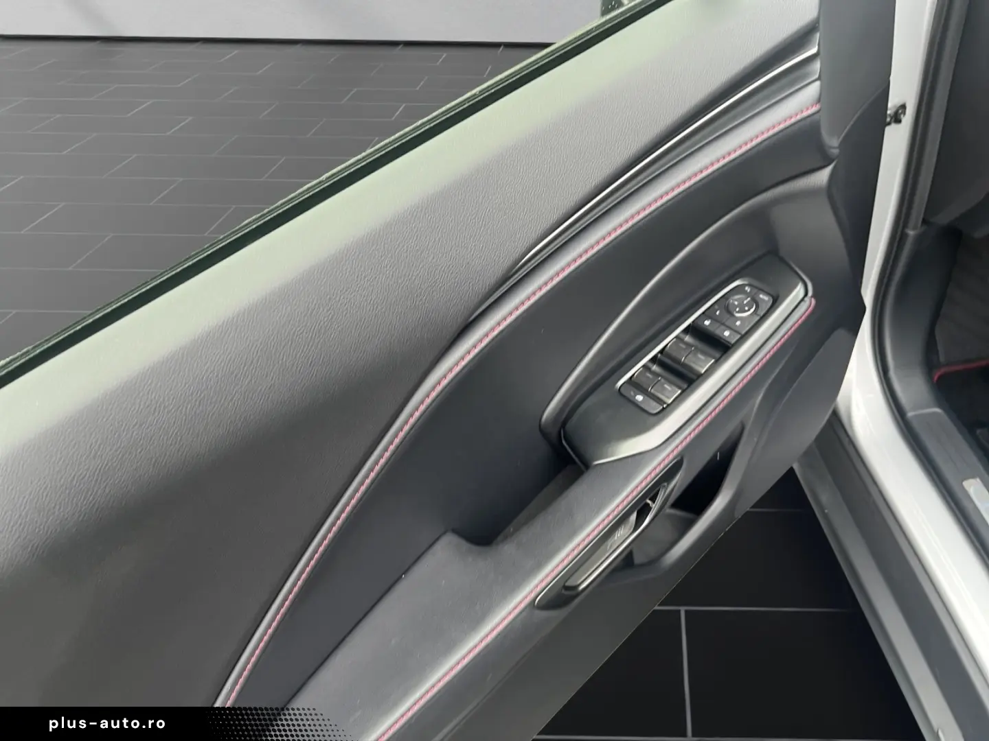 LEXUS LBX FWD Emotion LEDER NAVI  LED DACH IN SCHWARZ