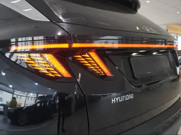HYUNDAI Tucson 1.6 T-GDI MHEV