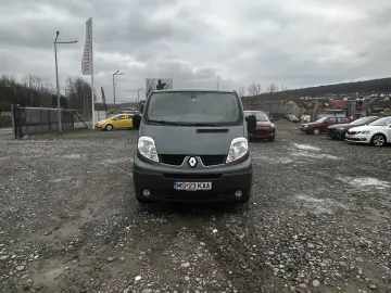 Renault Trafic 2.0 DCI L2H1    Climă în spate    8 1