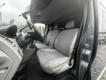 Renault Trafic 2.0 DCI L2H1    Climă în spate    8 1