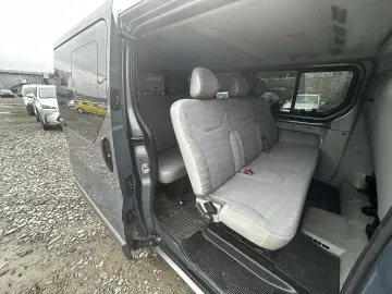 Renault Trafic 2.0 DCI L2H1    Climă în spate    8 1