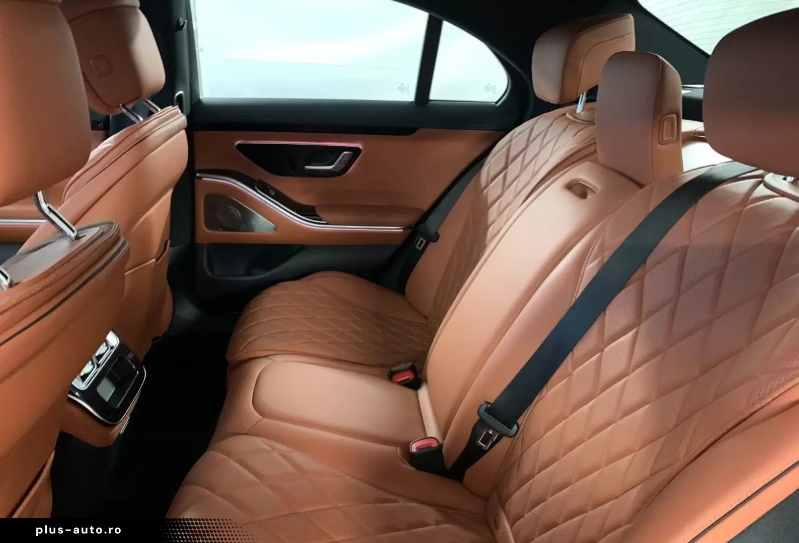 S 350 d 4Matic_ Head-Up_360 _Burmester_Nappa