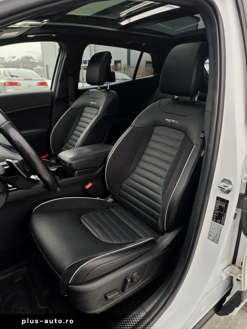 Kia Sportage 1.6 T-GDI PHEV 6AT 4x4 GT Line