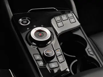 Kia Sportage 1.6 T-GDI PHEV 6AT 4x4 GT Line