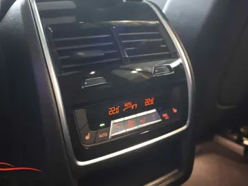 BMW X5 30 d xDrive M Sportpaket  AHK LED  Sky Panor