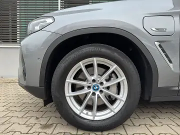 BMW X3 xDrive30e LED Navi HiFi ParkAs AHK