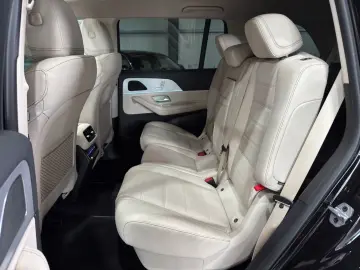 MERCEDES-BENZ GLS 400 d 4Matic