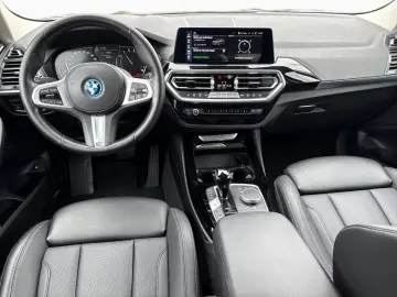 BMW X3 xDrive 30e LiveCo Laser HUD