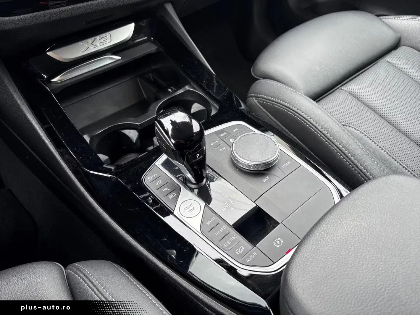 BMW X3 xDrive 30e LiveCo Laser HUD