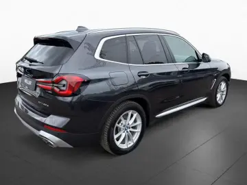 BMW X3 xDrive 30e LiveCo Laser HUD