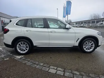 BMW X3 x30e Sports. Live-Navi Kamera DrivAss. Sitzh