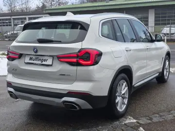 BMW X3 x30e Sports. Live-Navi Kamera DrivAss. Sitzh
