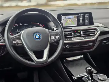 BMW X3 x30e Sports. Live-Navi Kamera DrivAss. Sitzh