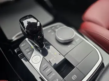 BMW X3 x30e Sports. Live-Navi Kamera DrivAss. Sitzh