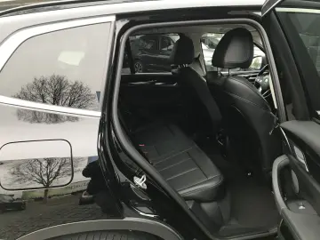 BMW X3 xDrive30e DAB LED WLAN Parkassistent Shz