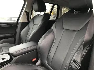 BMW X3 xDrive30e DAB LED WLAN Parkassistent Shz