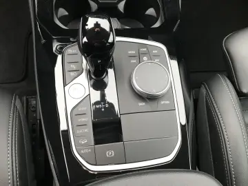 BMW X3 xDrive30e DAB LED WLAN Parkassistent Shz