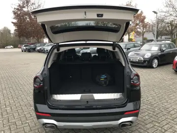 BMW X3 xDrive30e DAB LED WLAN Parkassistent Shz