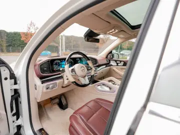 MERCEDES-BENZ GLS 600 MAYBACH 4Matic 3D First E-Active Body