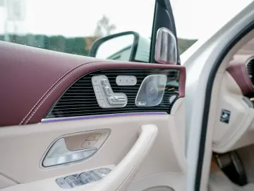 MERCEDES-BENZ GLS 600 MAYBACH 4Matic 3D First E-Active Body