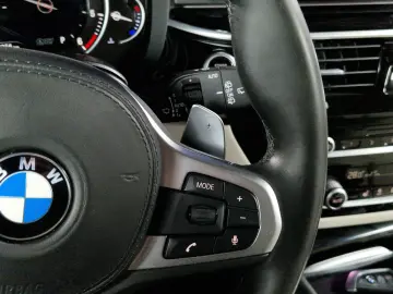 BMW SERIA 5 530d xDrive 265cp 2019