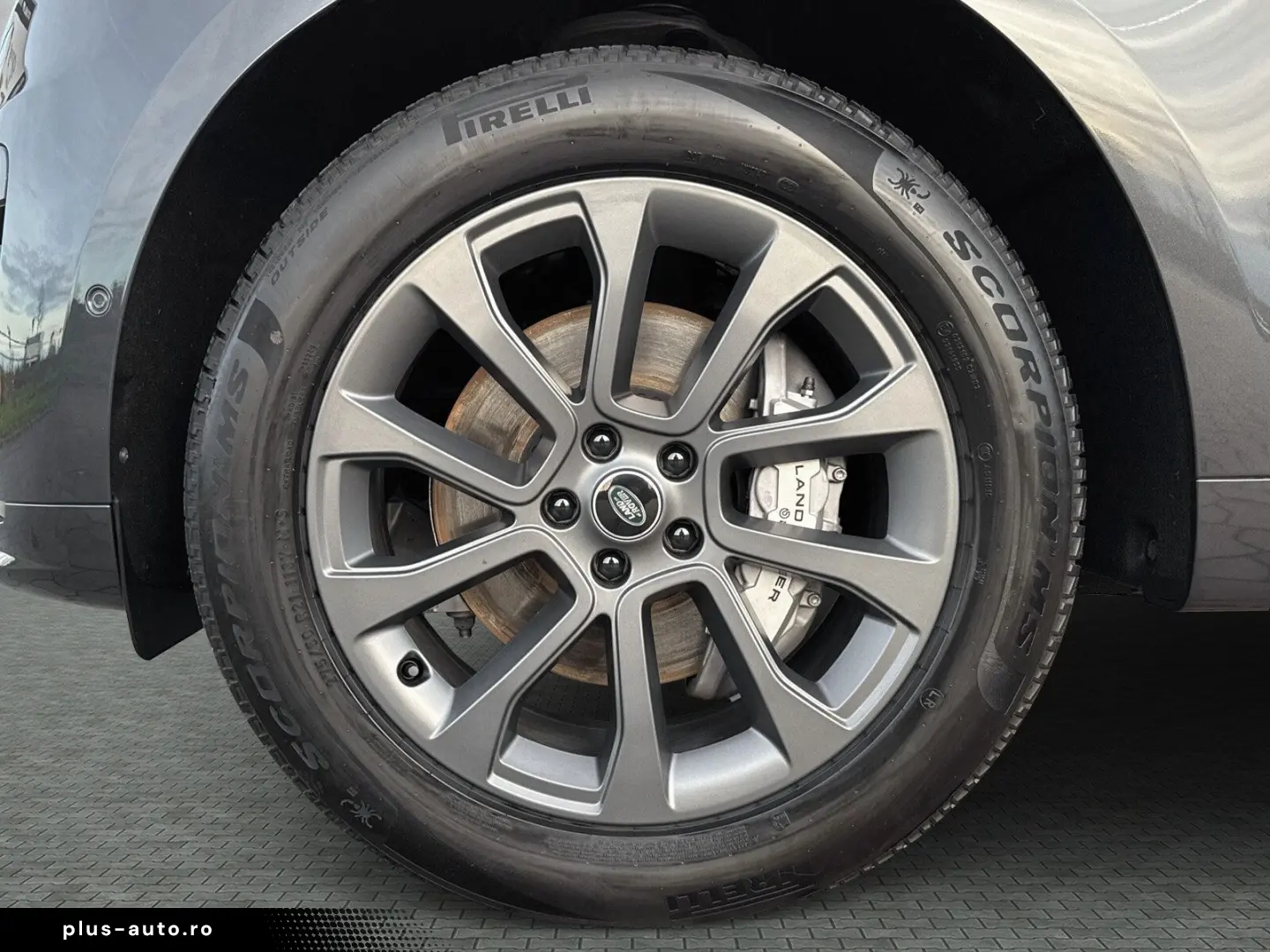 LAND ROVER Range Rover Sport D300 Dyn. SE AHK Black WinterP